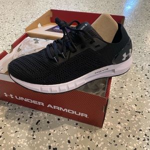 Brand new Under Armour tennis shoes.